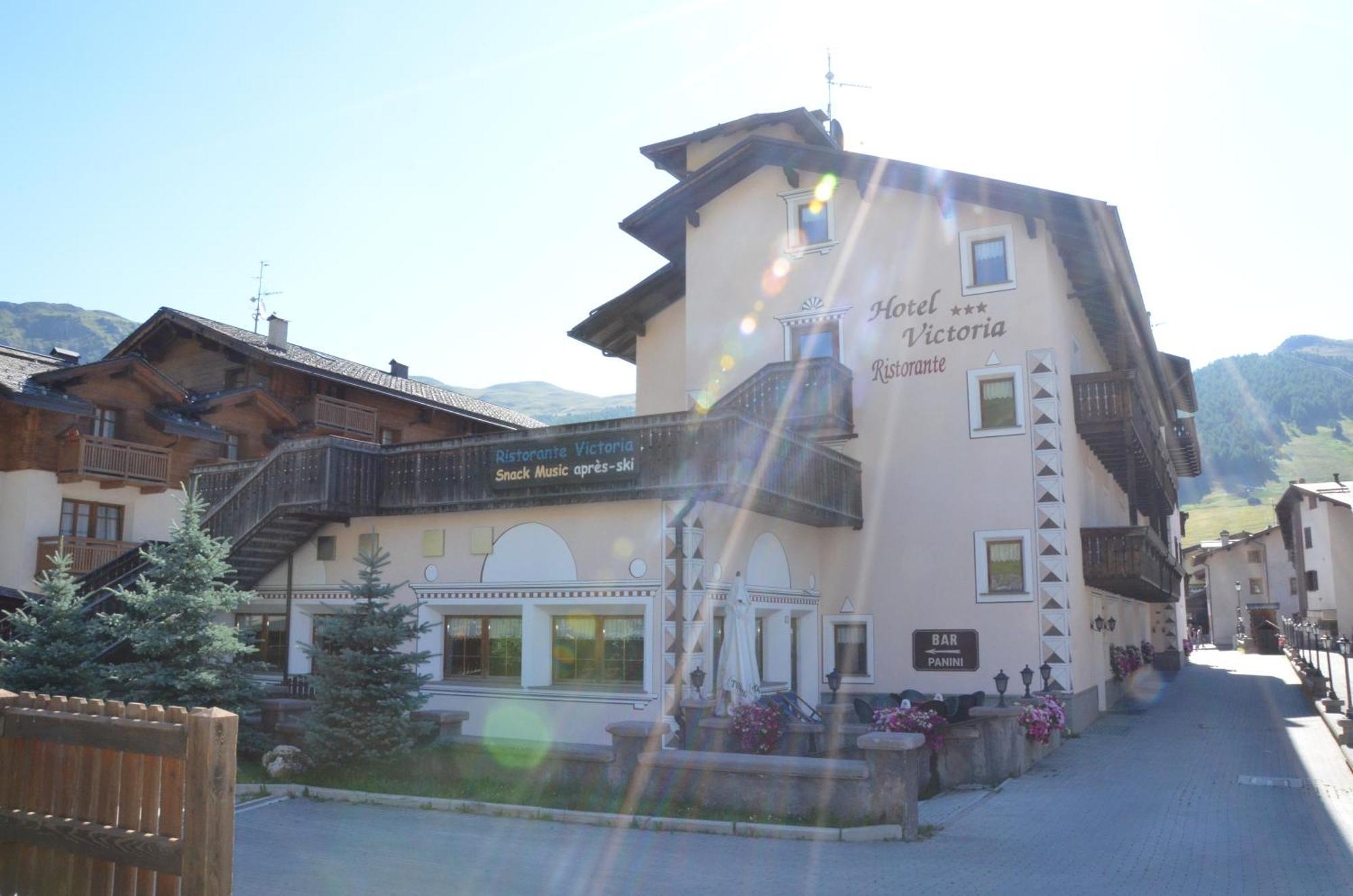 Hotel Victoria Livigno Bagian luar foto